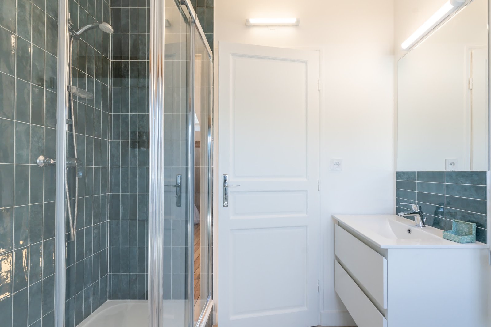 Suite 9 - Image 4